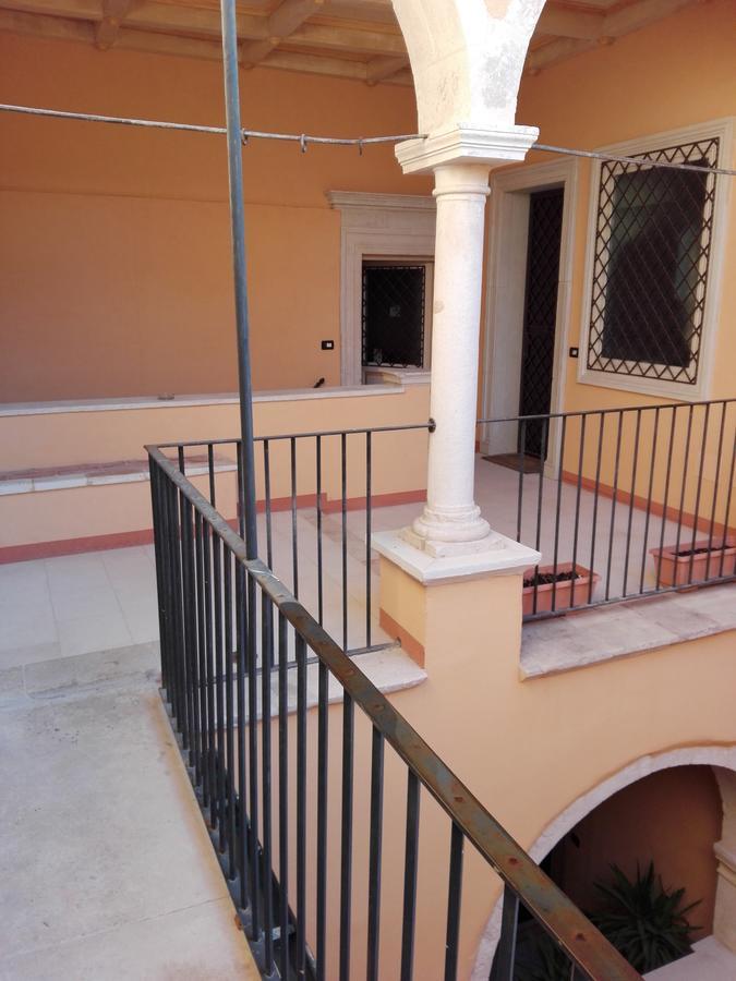 B&B Palazzo Cappa Λ' Άκουιλα Εξωτερικό φωτογραφία