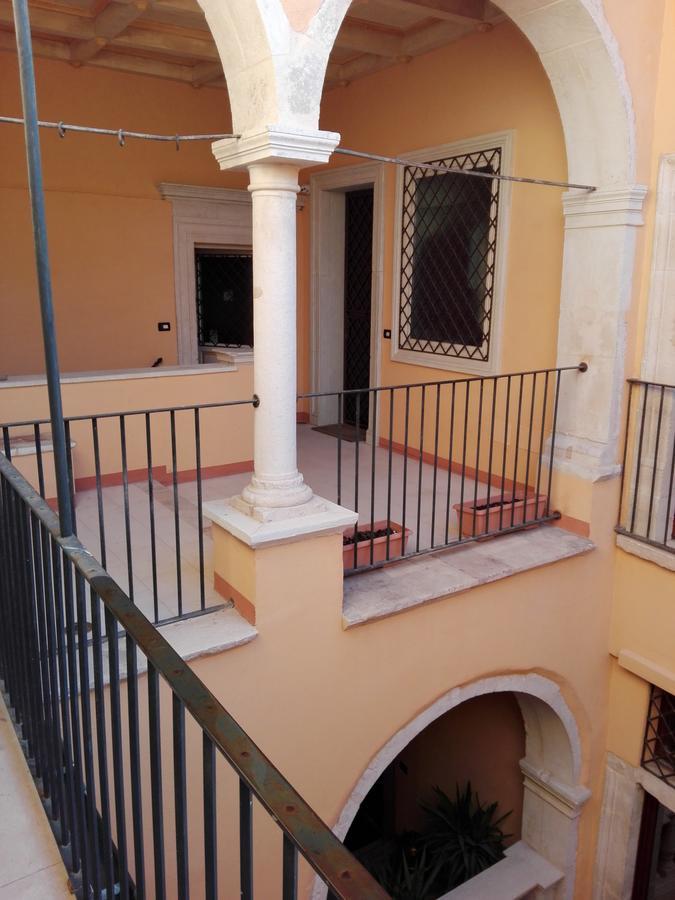 B&B Palazzo Cappa Λ' Άκουιλα Εξωτερικό φωτογραφία