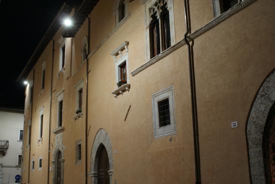 B&B Palazzo Cappa Λ' Άκουιλα Εξωτερικό φωτογραφία