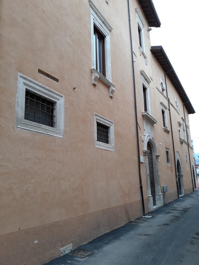 B&B Palazzo Cappa Λ' Άκουιλα Εξωτερικό φωτογραφία